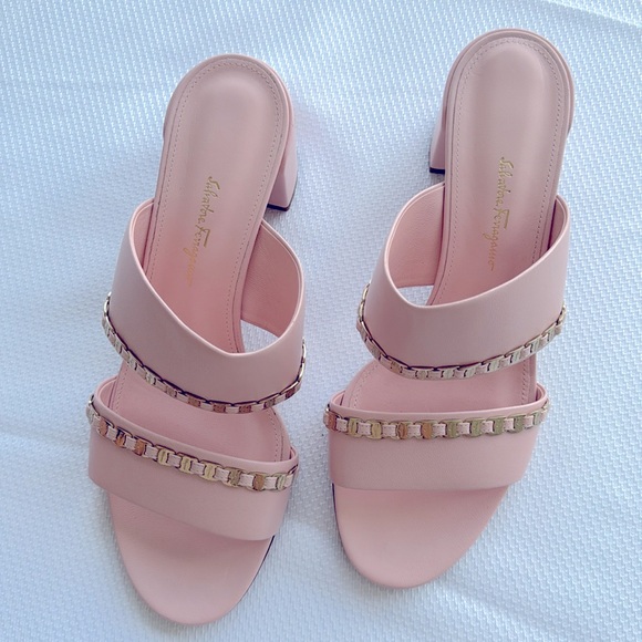 Salvatore ferragamo sandals light pink and gold hardware size 9.5 - Picture 6 of 8